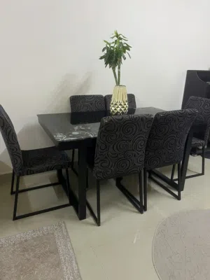 طاولة سفرة مع 6 كراسي