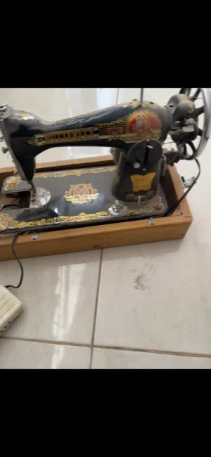ماكينة خياطه الفراشه