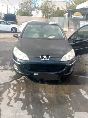 سيارة بيجو 407 2005 موديل صالون أسود مع مواصفات خليجية بممشى جيد