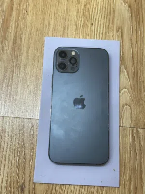 Apple iPhone 12 Pro 128 GB in Al Sharqiya