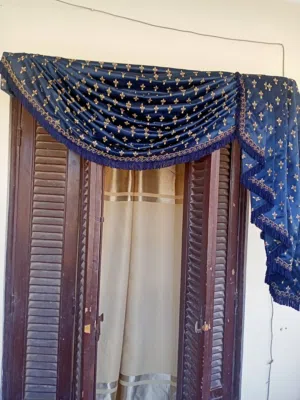 بلاتكنه خشب بالبرقع والستارة 120سم