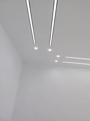 كهربائي منازل تأسيس وتشطيب  للكهرباء الحديثة سحب اسلاك وتجميع لوحات خدمة لد بروفايل على الجبسون بورد