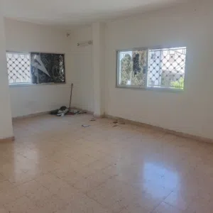 بيت للإيجار