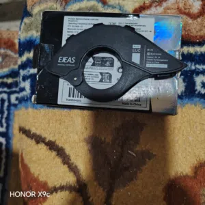 اسم المنتج الظاهر في الصورة هو EJEAS EUC .Universal Controller العلامة التجارية EJEAS اسمه EJEAS
