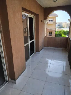 شقة مفروشة بكمبوند الخمايل الشيخ زايد دور تالت يدون اسانسير موقع مميز علي لاند سكيب