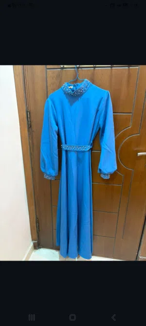 فستان طويل