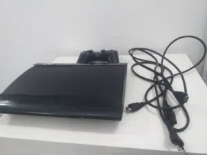 بلاي ستيشن 3 للبيع في عطل لوحه رئيسيه