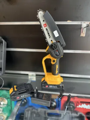 منشار قص خشب يعمل على البطارية 6 انش