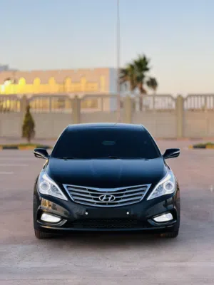 أزيرا أباتشي 2011