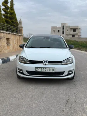 جولف Mk7 بانوراما بوضع الشركة.