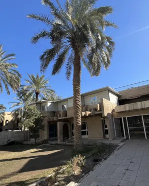 دار كبير ركن 600م حديقة/گراج  للايجار التجاري دفع سنوي- اليرموك 616 قرب 4 شوارع- شاهد الفديو -المالك