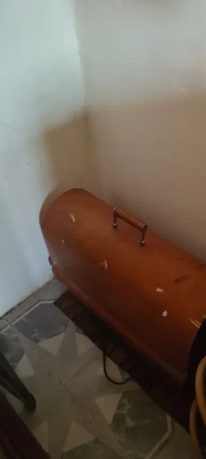 ماكينه خياطه ملابس شغاله لبيع في اربد