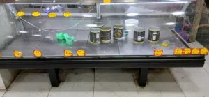 اتفضل  للبيع ثلاجة ديلي عرض ماركة عابدين  الطول: 280 سم نظام التبريد: وحدة خارجية الحالة: شغالة تبري
