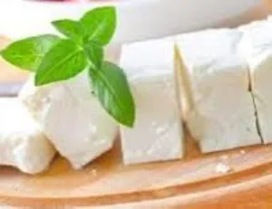 جبنة بيضاء ( نصية) 4 كيلو حليب وليست بودرة مكفولة