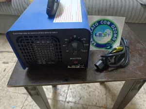 الجهاز الموضح في الصورة هو جهاز تعقيم بالأوزون (Ozone Sterilizing Machine) من نوعOZOLED