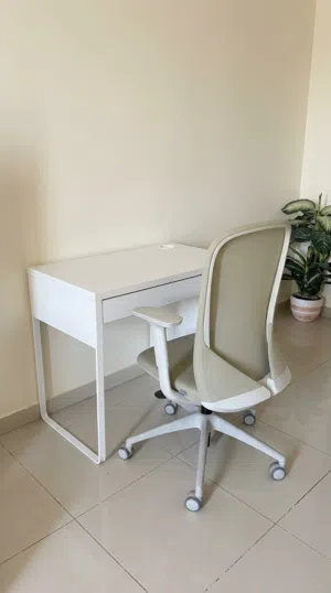 Desk with office Chair