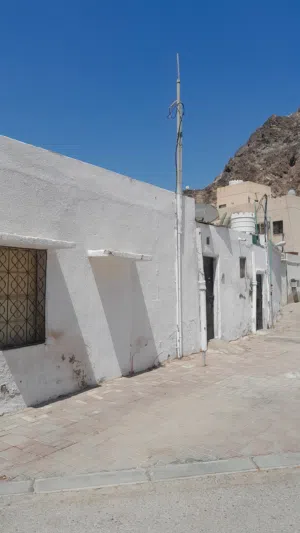 311 m2 More than 6 bedrooms Townhouse for Sale in Muscat Other