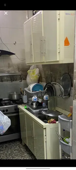 للبيع كاونتر مطبخ بحالة ممتازة