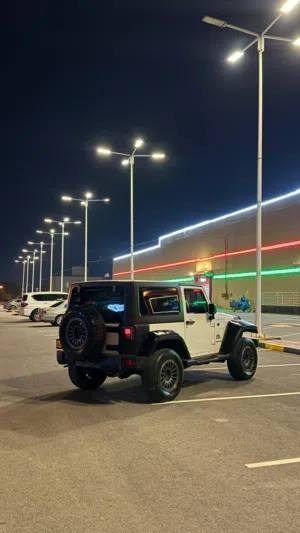 جيب رانجلر نظيف للبيع او البدل مع التيما