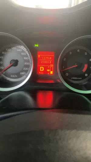 للبيع لانسر موديل 2009
