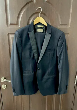 Zara Suit Made in Morocco Size 54 Used Once Only بدلة ماركة زارا مستعملة مرة فقط صنع المفرب