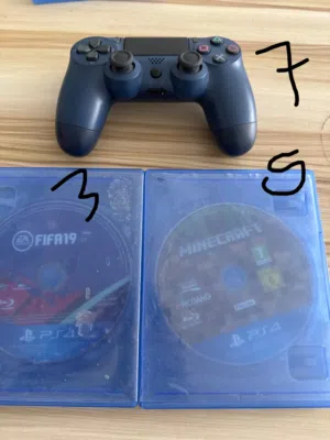 قير نضيف جداً مع سيدي ماينكرافت مافيه ولا خدشة كأنه جديد وسيدي فيفا 19 نضيف