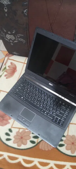 لاب توب نوع ايسر