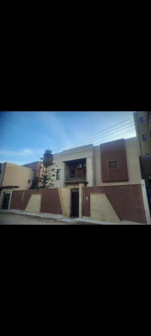 400 m2 More than 6 bedrooms Villa for Sale in Tripoli Al-Karuba