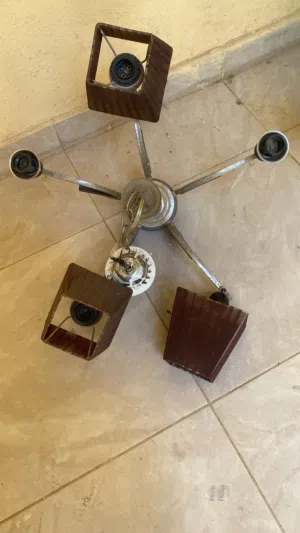 ثريات للبيع