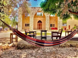 Escape to Nature's Paradise - Ranch Apartment Living in Kfarhazir, Al Koura