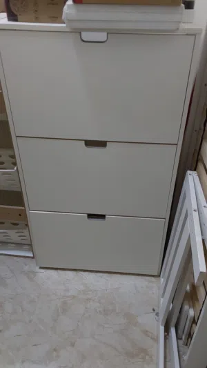 Shoe cabinet خزانة احذية
