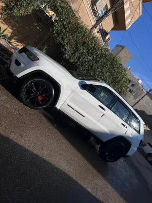 جيب كراند شيروكي 2017