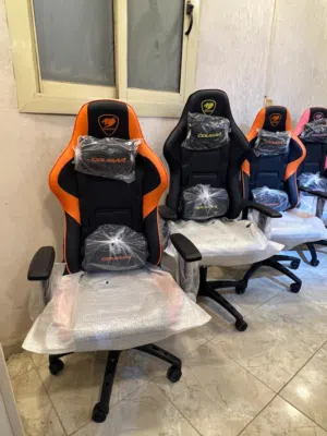 " كرسي جيمنج فخم بتصميم يليق بالبطل  - تصميم أنيق يعكس قوة الأداء والراحة - خامات فاخرة ومتينة بجودة