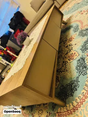 طاولة صالون ماركة دوقتاج جديده نظيفه