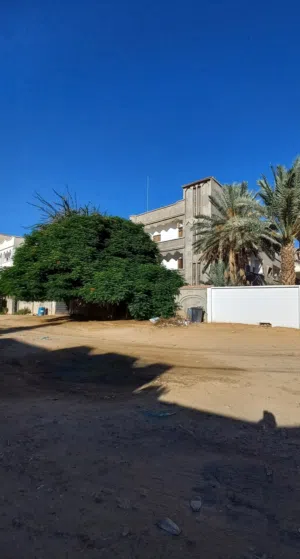 فيلا في طريق شوك 3طوابق لبيع