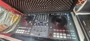 كونترولور DJ احترافي للبيع
