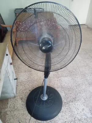 مروحه كبيره نوع جنرال دلكس ستاند شغاله للبيع