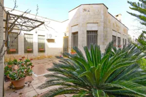 4 Bedrooms . 4 Bathrooms . 470 m24