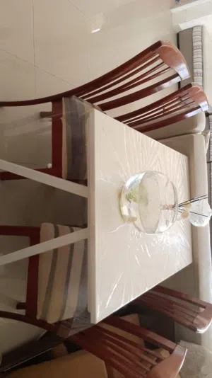طاولة الطعام مع 5 كراسي