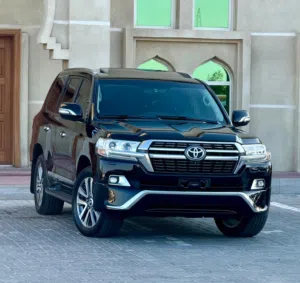 Used Toyota Land Cruiser in Sharjah