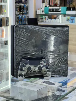 بلاستيشن فور سلم مهكر بضمان 40 واتي بالعابه