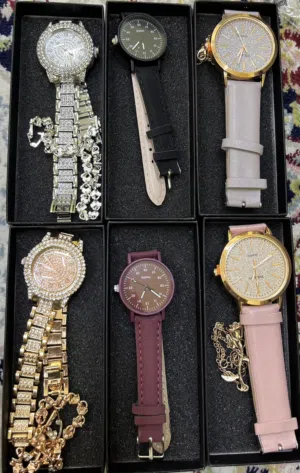 ساعات جلد ومعدن