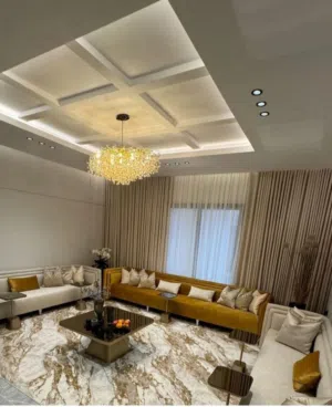 التفصيل والتنجيد وصيانه قص وتعديل كنبات وستائر وجلسات وبطرمه  التفصيل على حسب الطلب  التنجيد التلبيس