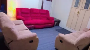 طقم ريكلاينر 8 مقاعد شبه جديد