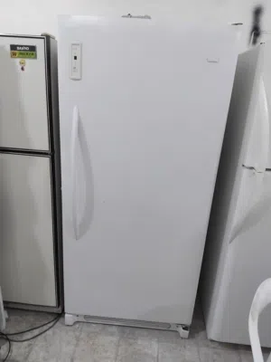 يوجد فليزر فريجدير أمريكي للبيع شغل ميا ميا معا التوصيل والكفاله