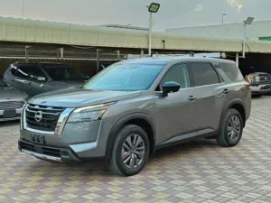 نيسان باتفندر 2024 فل أوبشن / 5000 كم فقط / كالجديدة 4x4