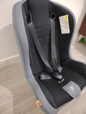 كرسي أطفال للسيارة