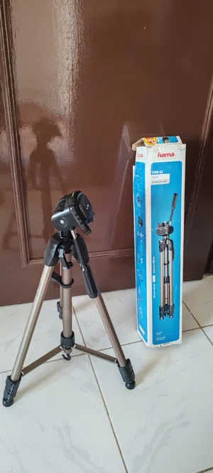 HAMA Tripod for DSLR camera