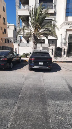 شقة ارضية مميزة للبيع بأرقى مناطق الجبيهة _ ضاحية الرشيد