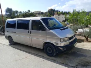 باص كرفيل موديل 2002